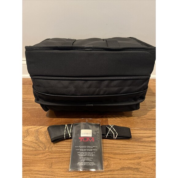 Brand New Tumi Deluxe SafeCase Expandable Computer Brief Case Ballistic Nylon - Picture 5 of 16